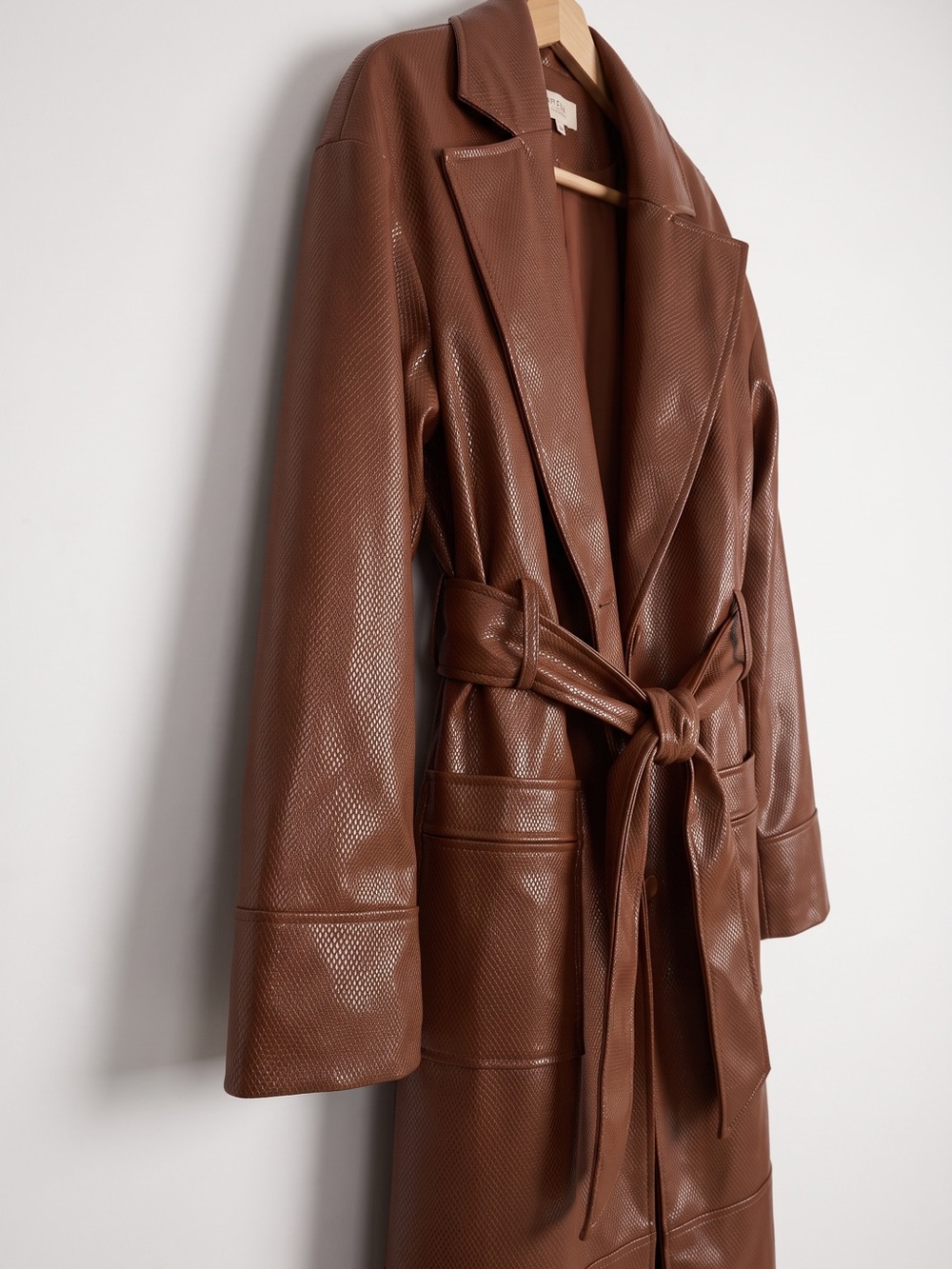 Revolve Camila Coelho Esma Trench Coat Cognac Vegan Leather Belted Revolve M - Picture 5 of 10